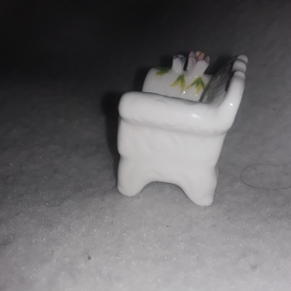 Maruri Masterpiece Bone China Dollhouse Furniture Chair Vintage - Picture 5 of 6